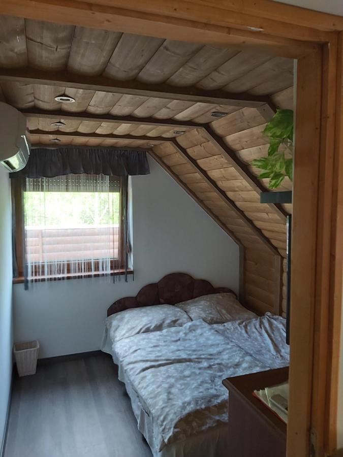 Kovacsszenaja Vendeghaz Villa Exterior foto